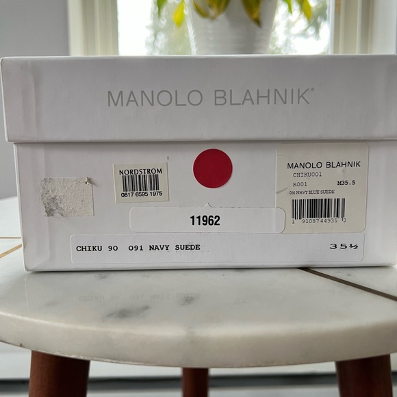 Manolo Blahnik Pumps - Picture 2 of 8